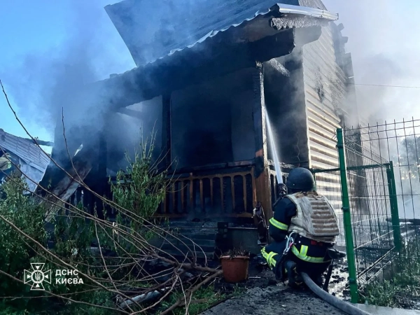 Наслідки ракетного обстрілу Києва