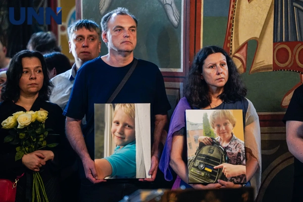 Київ: прощання з 12-річним загиблим у ДТП хлопчиком