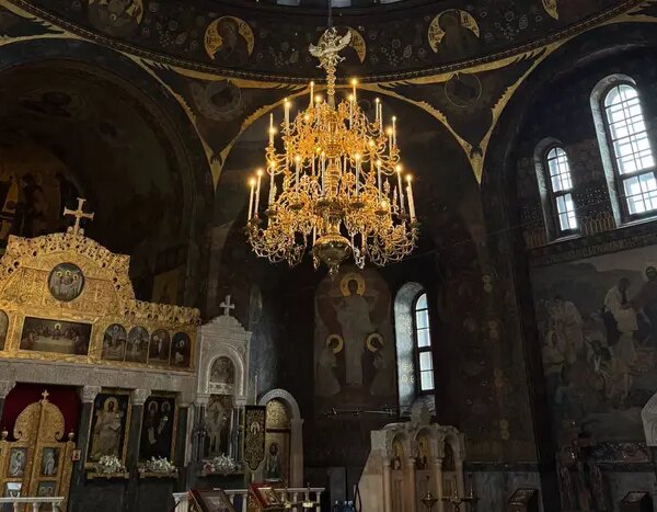 Києво-Печерська лавра знову відкрила свої двері для гостей, хоча й частково.