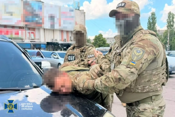 СБУ та ДБР затримали командира підрозділу охорони районного ТЦК. Заатримання