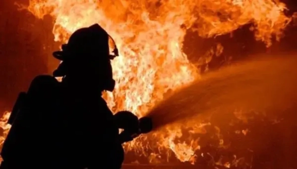 Пожежа в адмінбудівлі на Подолі: що відомо