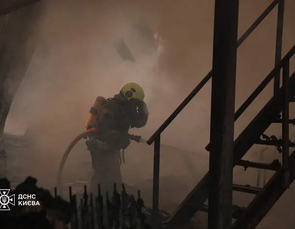 Наслідки атаки на Київ: показали рятувальники