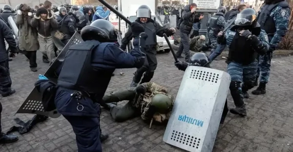 Суд засудив командира “Беркута” за злочини Майдану
