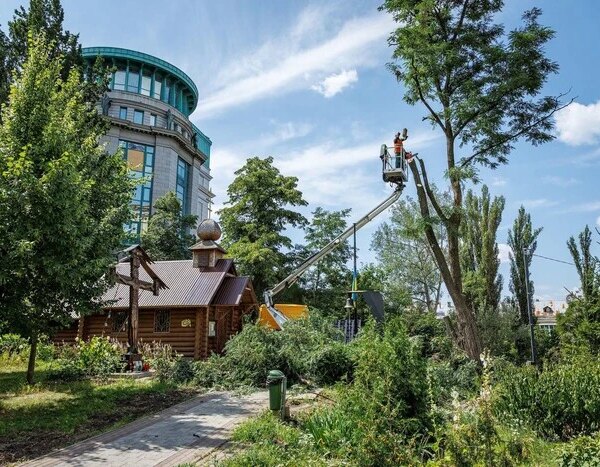 Почали облаштовувати меморіальний простір на Алеї Героїв Небесної Сотні: з’явилися перші світлини
