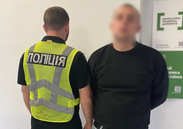 Водій мікроавтобуса в Києві: погрози, бійка та ДТП