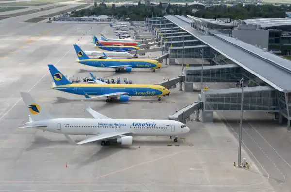 В Україні підготували стратегію відновлення функціонування летовищ