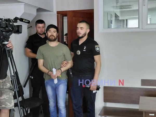 Чилієць, який розстріляв колумбійців у Миколаєві, виявився військовослужбовцем, фото Новини N Чилієць, який розстріляв колумбійців у Миколаєві, виявився військовослужбовцем, фото Новини N